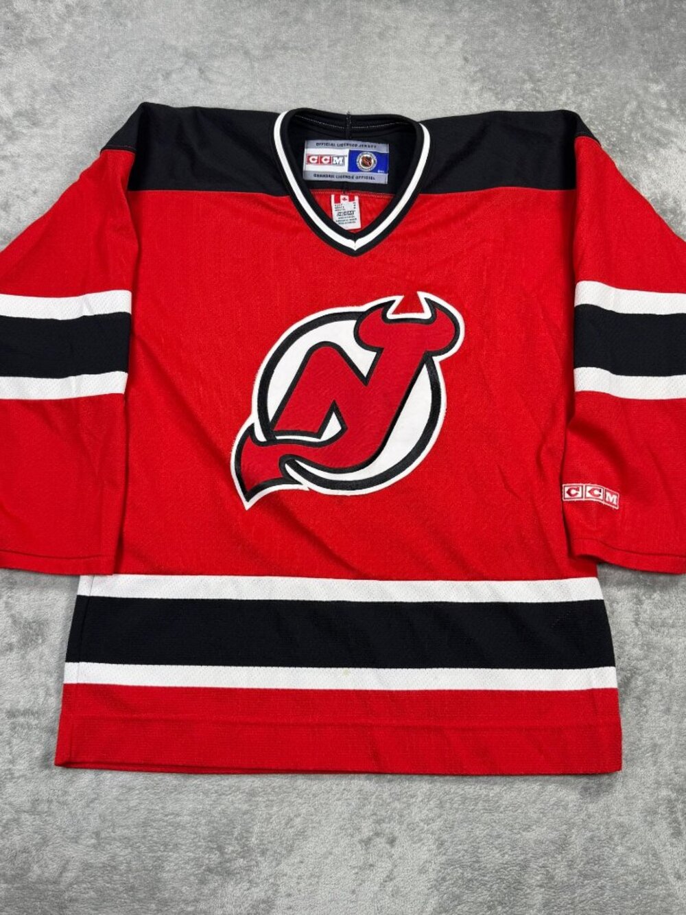 Vintage 90s CCM New Jersey Devils NHL Hockey Jersey Adult M Red Stitched Sporty